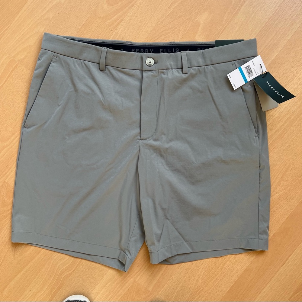Men’s Perry Ellis Stretch Solid Tech Shorts